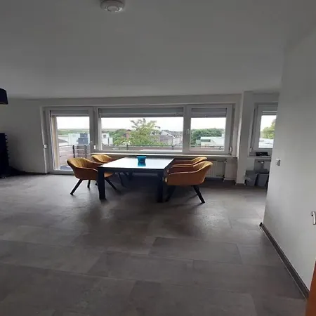 Modern With Balcony * فورتسبورغ